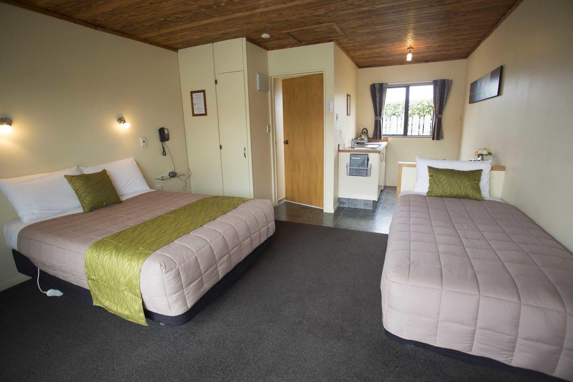Pinewood Motels Fairlie Exterior foto